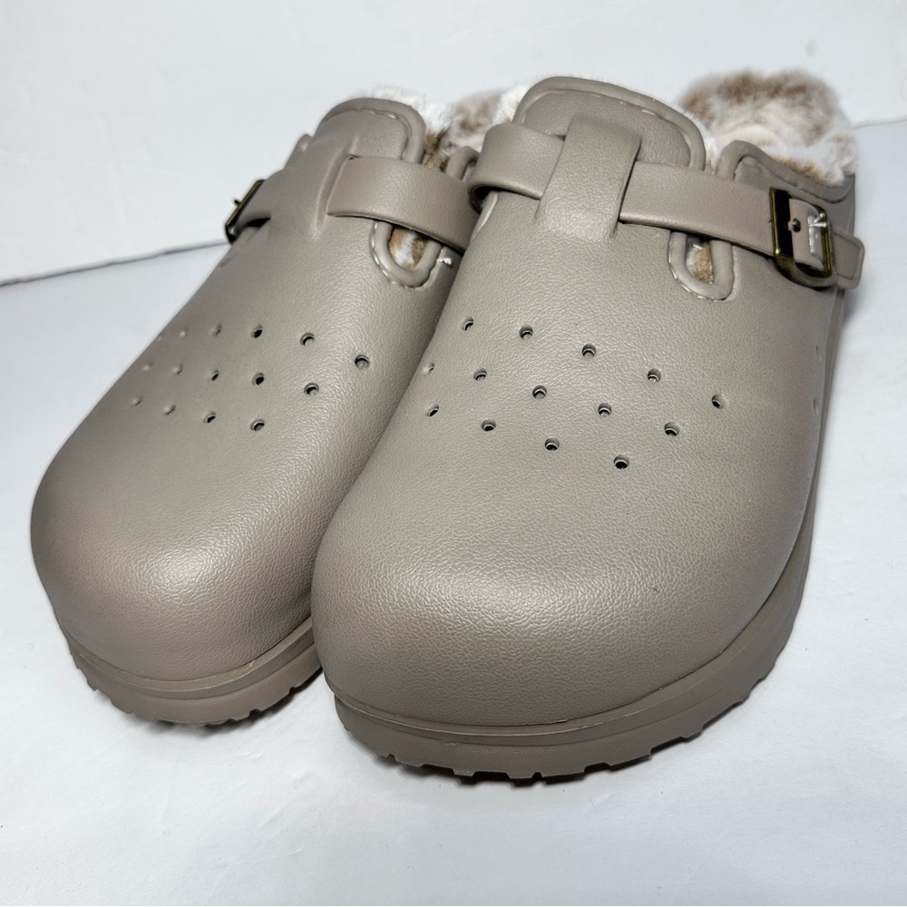 Women’s Skechers Beige Clogs with Faux Fur Lining